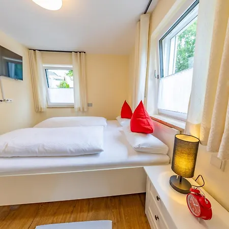Haus Am Muehlenweg - Neue, Sonnendurchflutete Mit Aufzug Und Tiefgarage - Barrierefrei *
